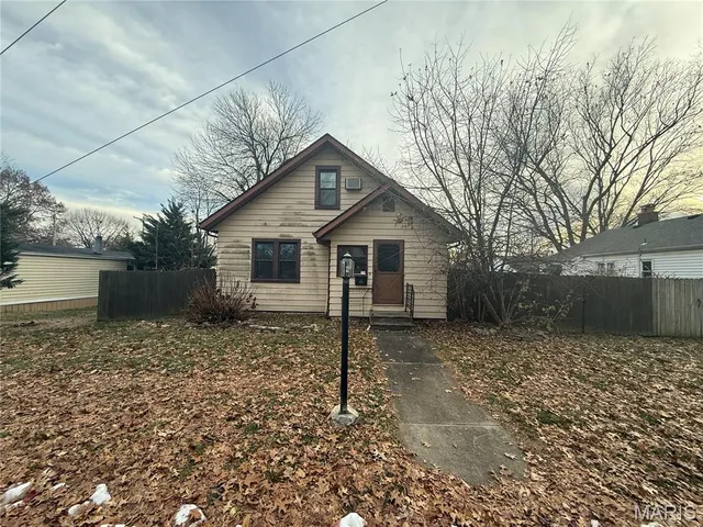 $105,000 | 110 East 4th Street, Trenton, IL 62293