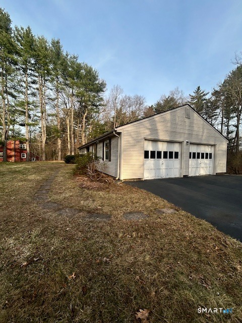 9 Bridlepath Road Simsbury, CT 06092 - Photo 32 of 38