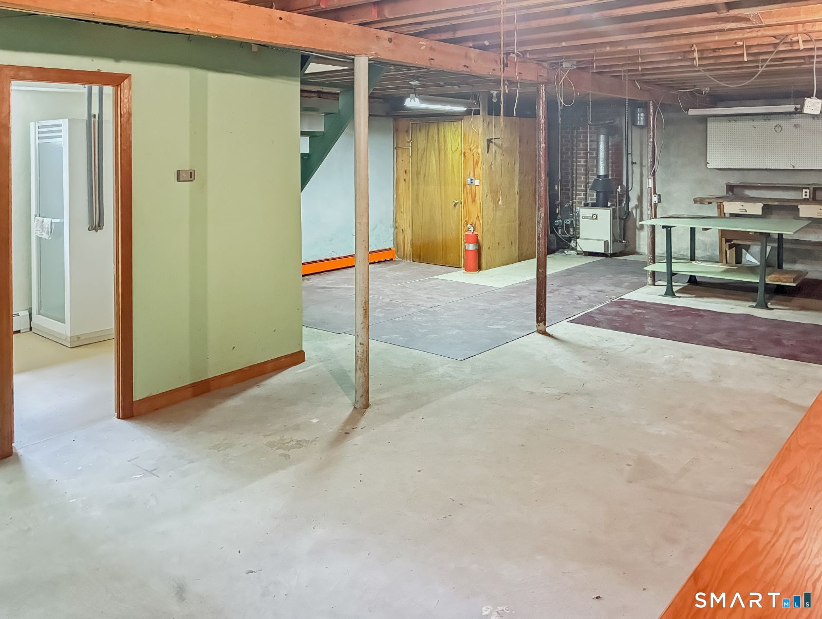 9 Bridlepath Road Simsbury, CT 06092 - Photo 7 of 38