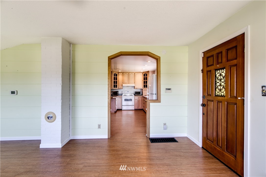 812 Renton Avenue South Renton, WA 98057 - Photo 3 of 23
