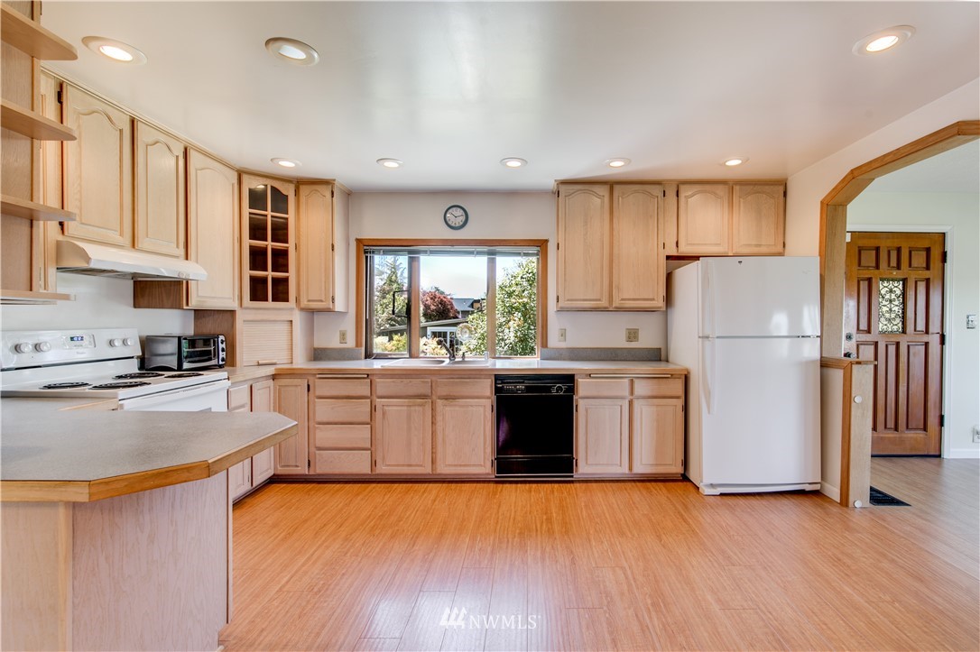 812 Renton Avenue South Renton, WA 98057 - Photo 8 of 23