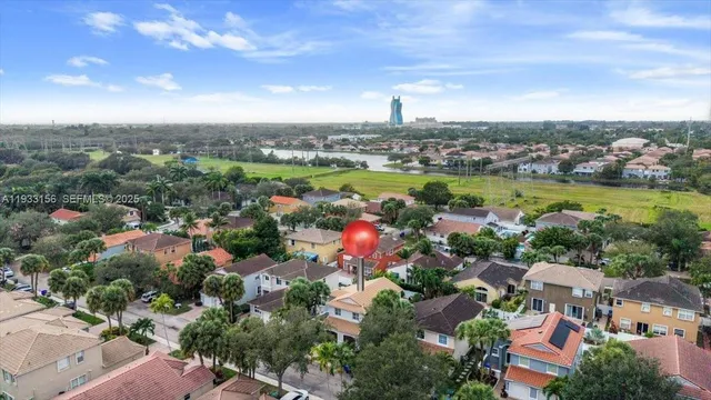 $5,500 | 4978 Southwest 35th Terrace, Hollywood, FL 33312