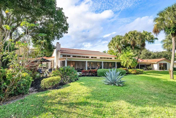 $10,000 | 18 Bristol Lane, Boynton Beach, FL 33436