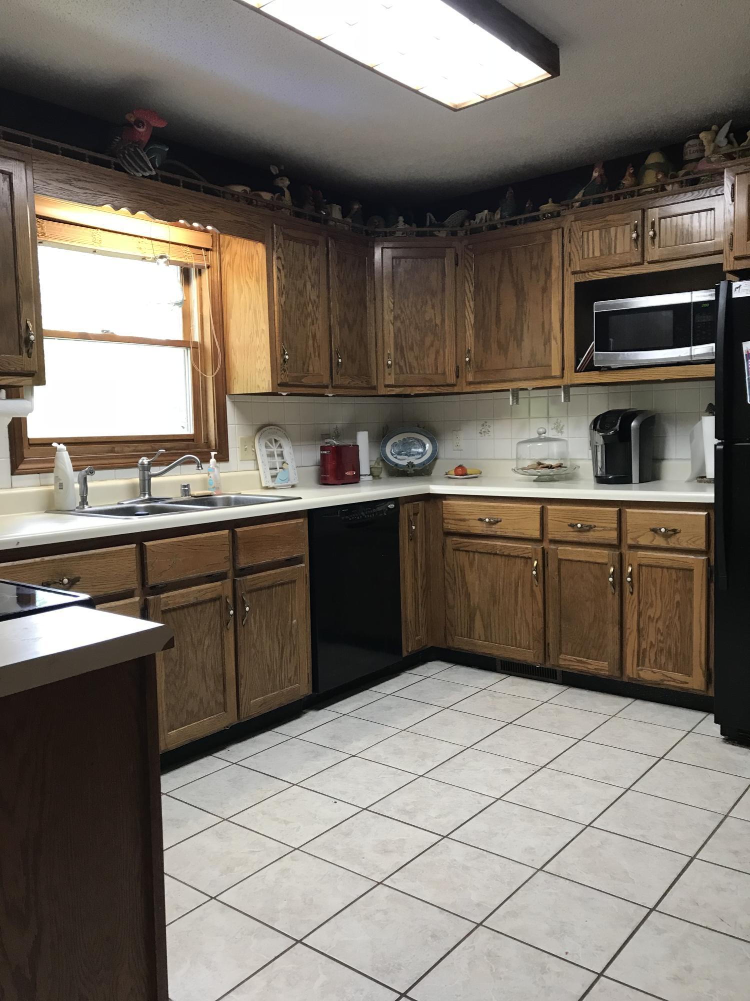 671 Grundy Road Somerset, KY 42501 - Photo 4 of 9 IMG_2906