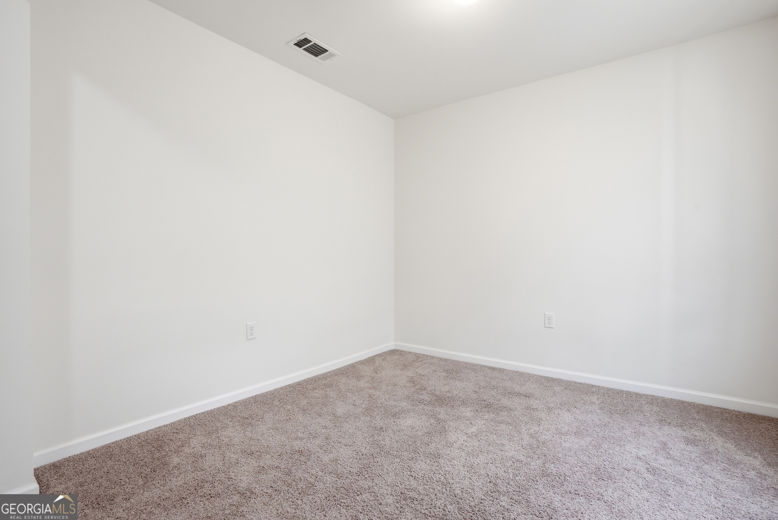 225 Rendell Lane Hinesville, GA 31313 - Photo 5 of 33 a view of an empty room