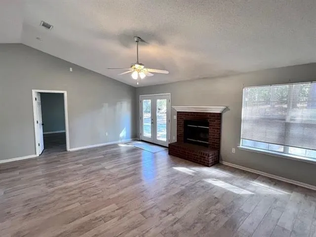 $1,999 | 6311 Thomasville Road, Tallahassee, FL 32309