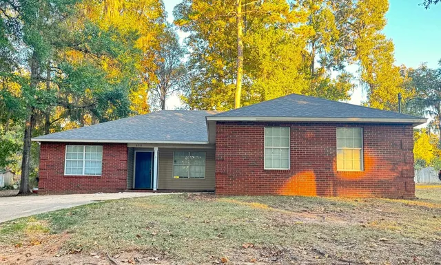 $1,999 | 6311 Thomasville Road, Tallahassee, FL 32309