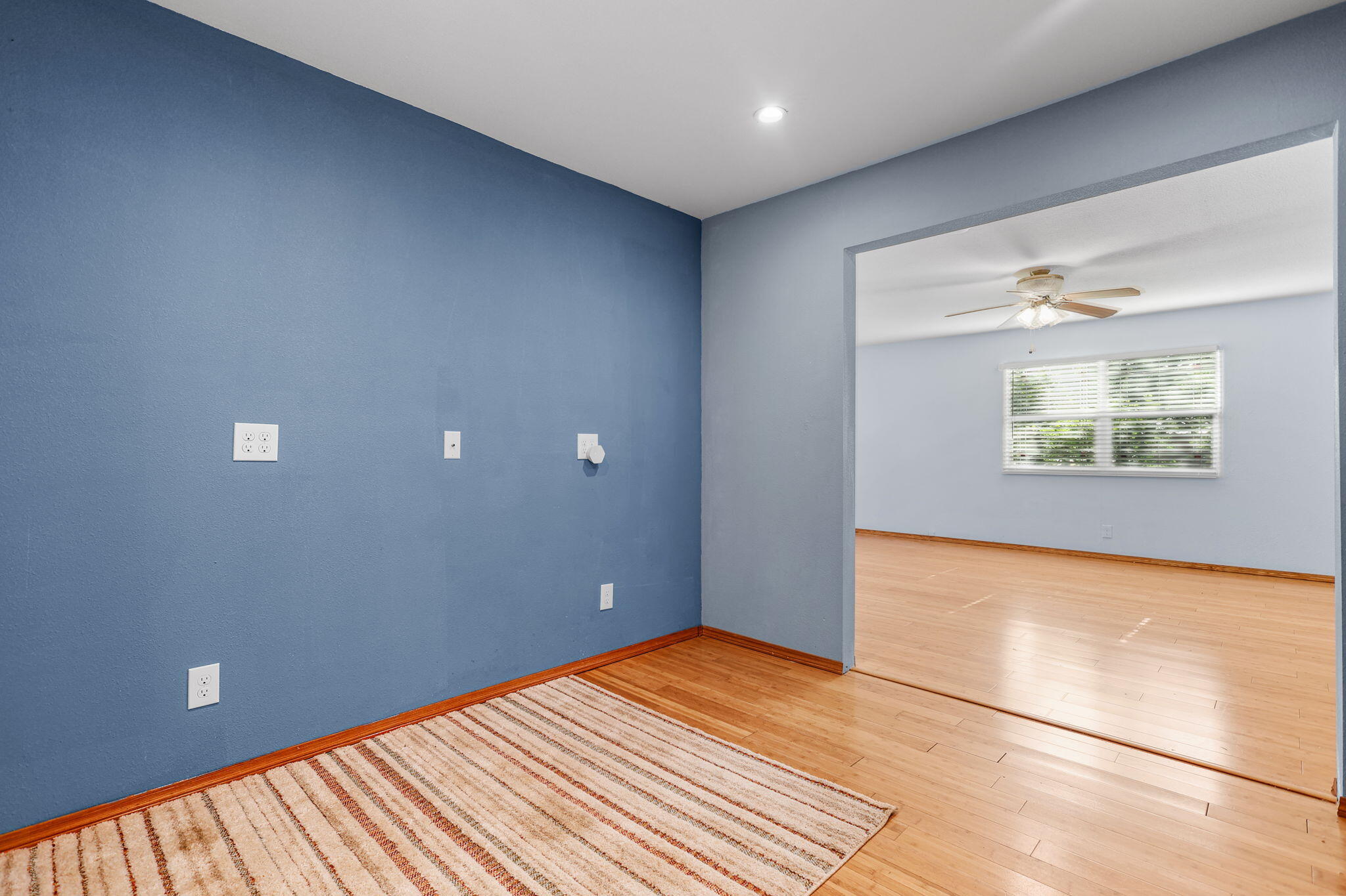 21445 Wilcox Road Red Bluff, CA 96080 - Photo 19 of 39 Bedroom 1