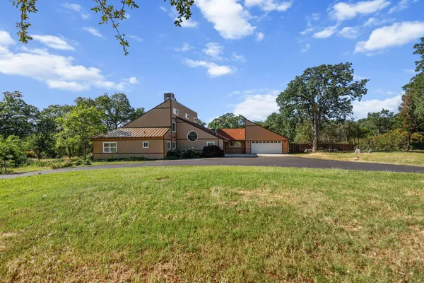 $620,000 | 21445 Wilcox Road, Red Bluff, CA 96080