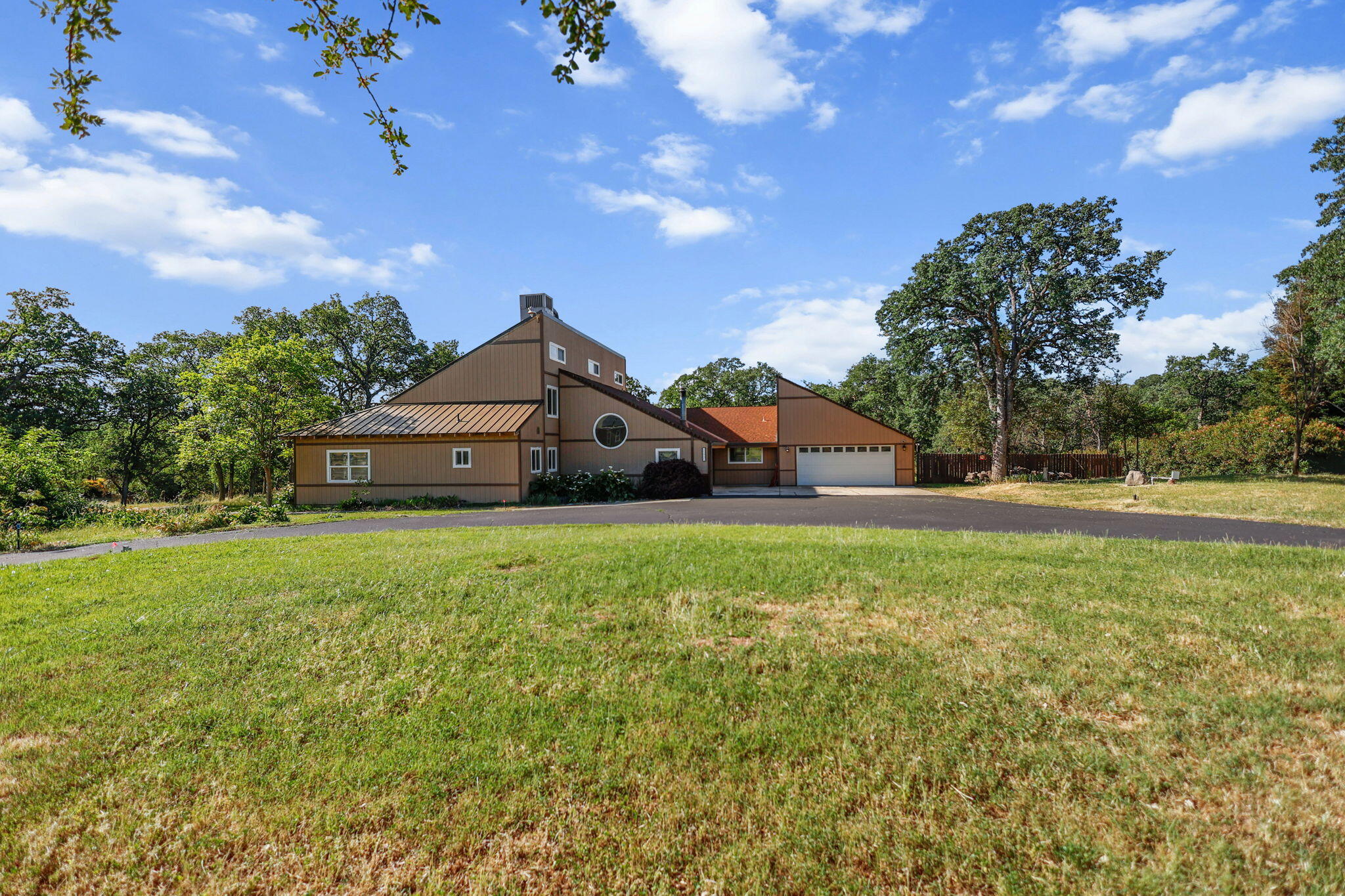 21445 Wilcox Road Red Bluff, CA 96080 - Photo 2 of 39 Yard
