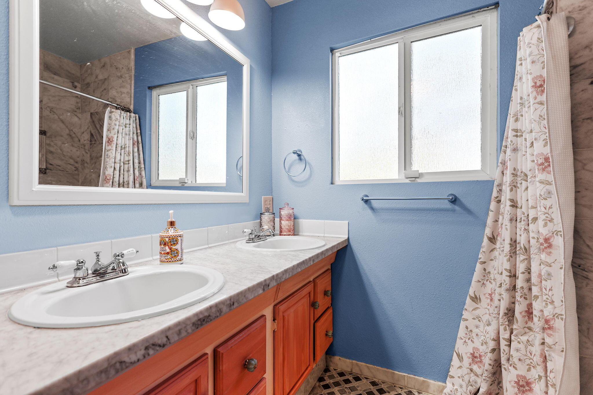 21445 Wilcox Road Red Bluff, CA 96080 - Photo 24 of 41 Bathroom 1