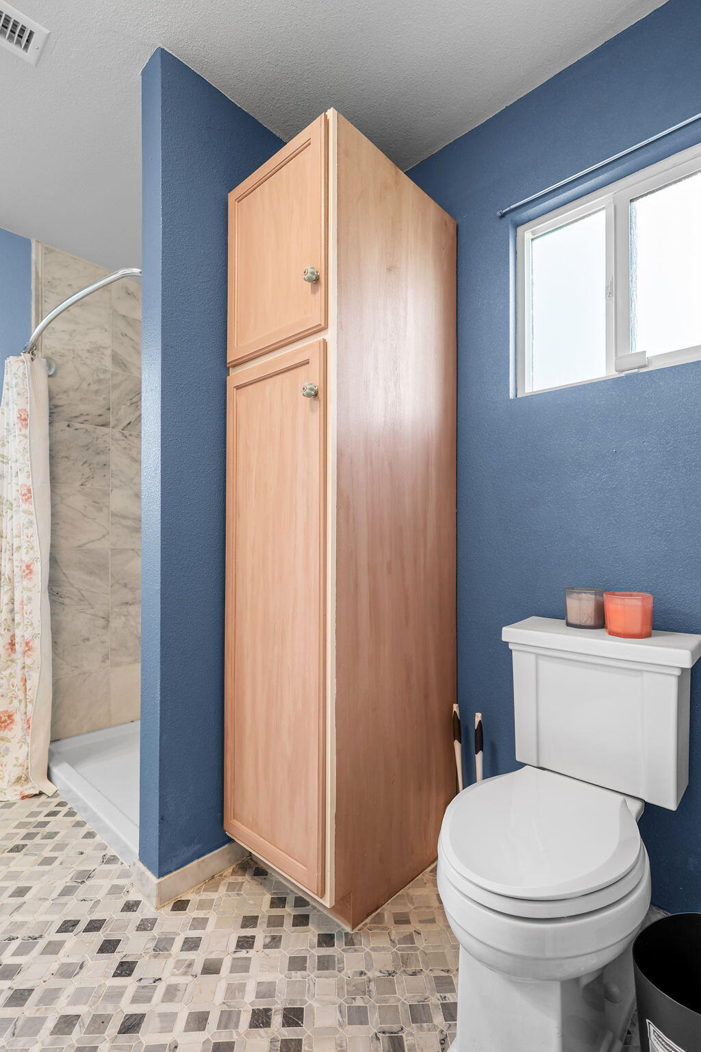 21445 Wilcox Road Red Bluff, CA 96080 - Photo 25 of 41 Bathroom 1