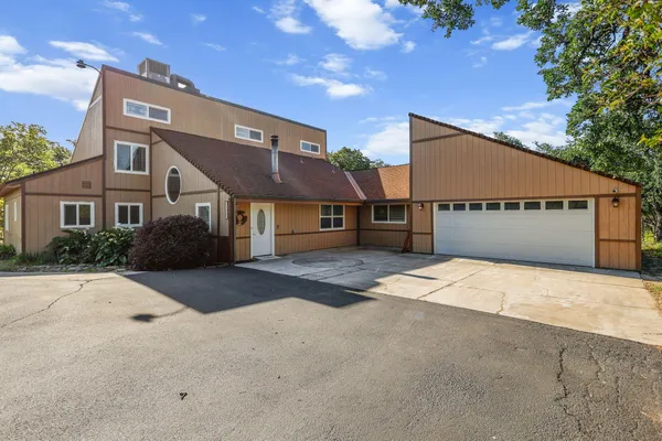 $620,000 | 21445 Wilcox Road, Red Bluff, CA 96080