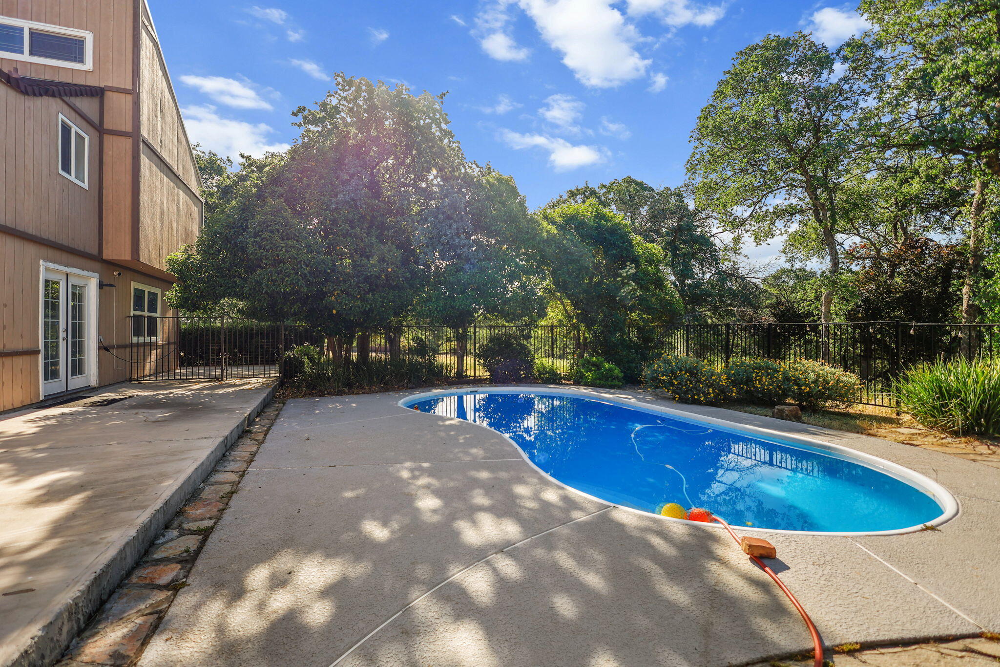 21445 Wilcox Road Red Bluff, CA 96080 - Photo 33 of 39 Pool