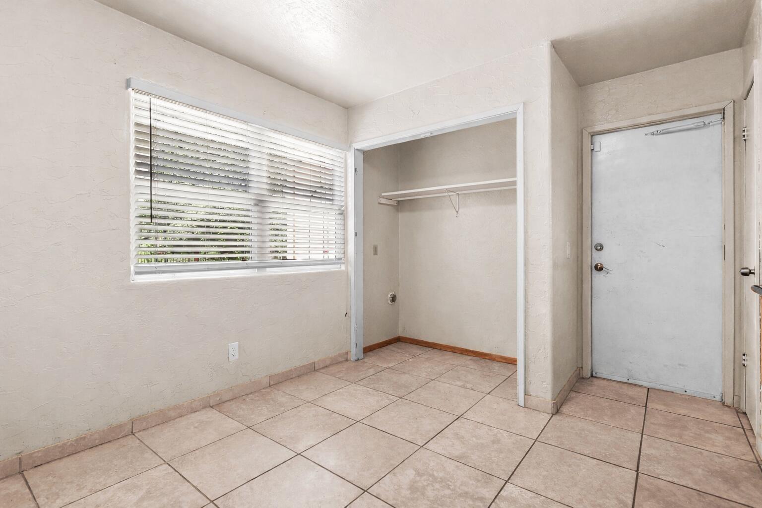 21445 Wilcox Road Red Bluff, CA 96080 - Photo 36 of 41 Laundry