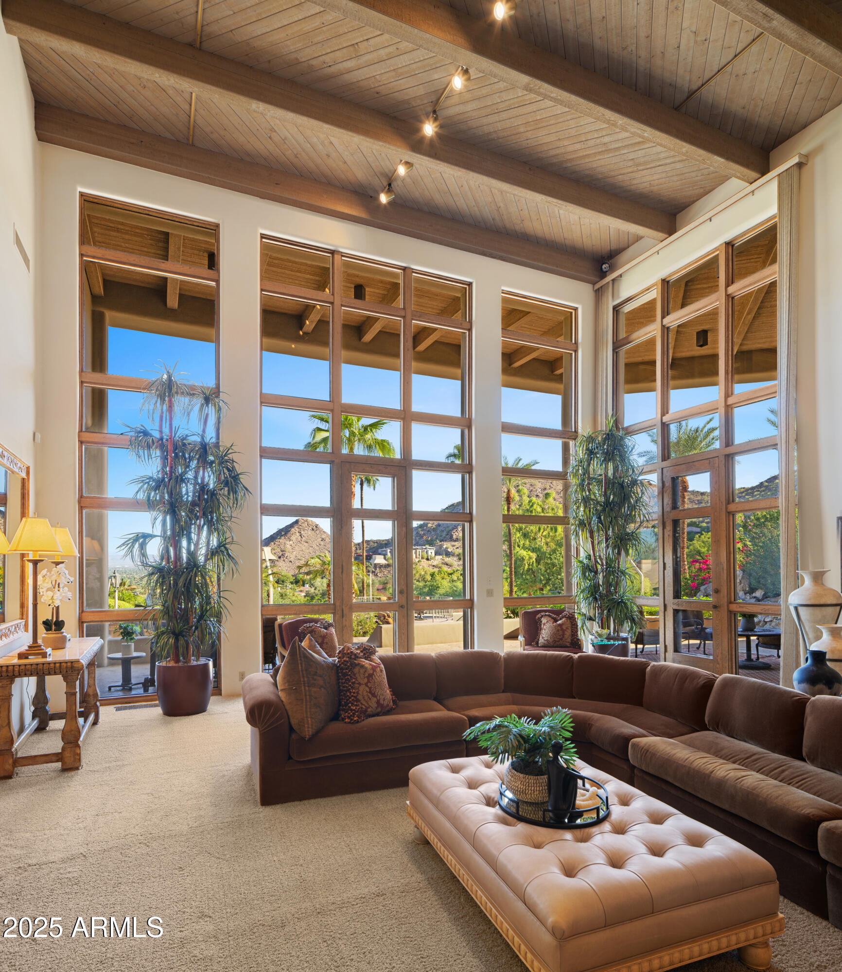 5407 East Roadrunner Road Paradise Valley, AZ 85253 - Photo 2 of 45 Floor to Ceiling Windows