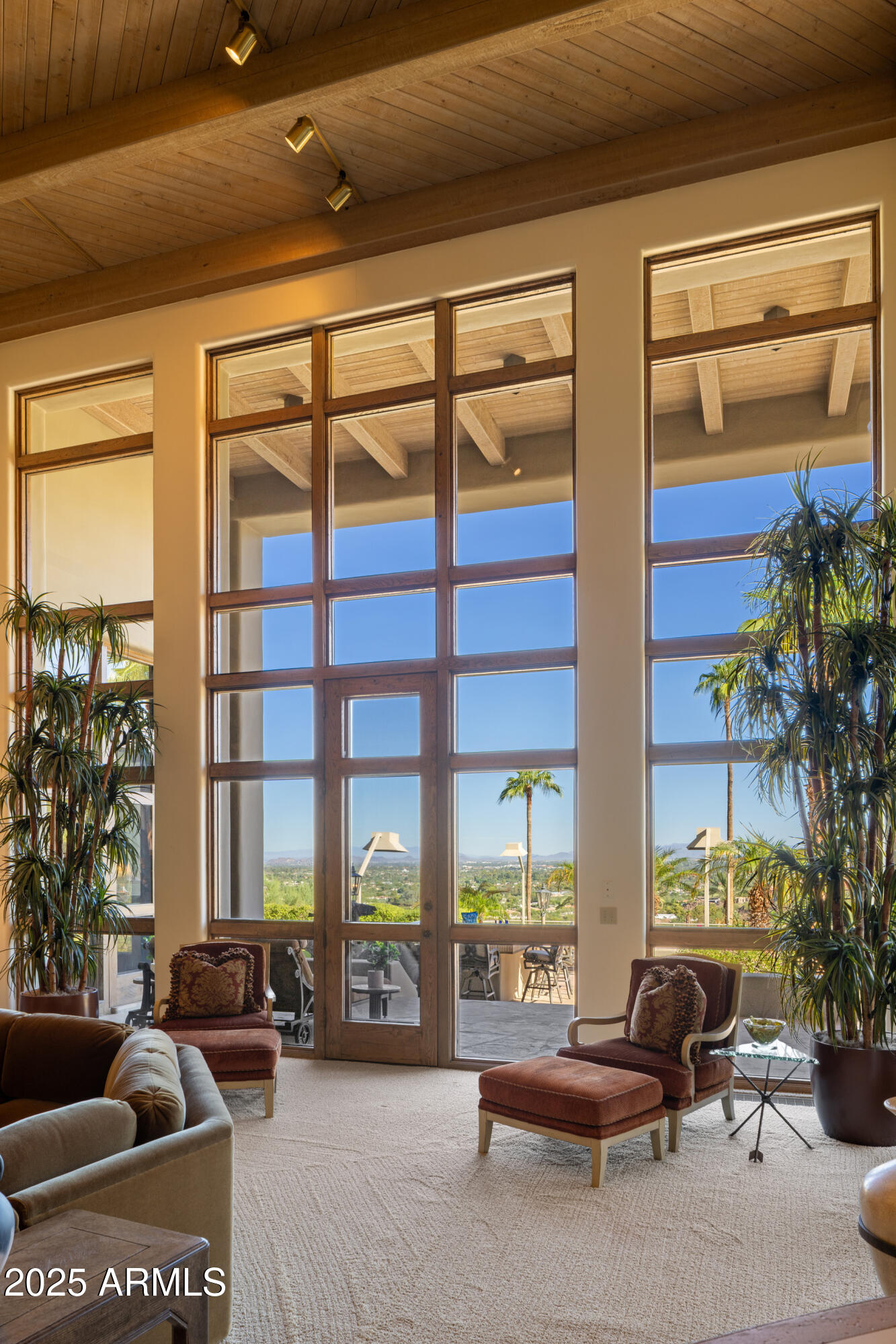 5407 East Roadrunner Road Paradise Valley, AZ 85253 - Photo 3 of 45 Great Room w/Views