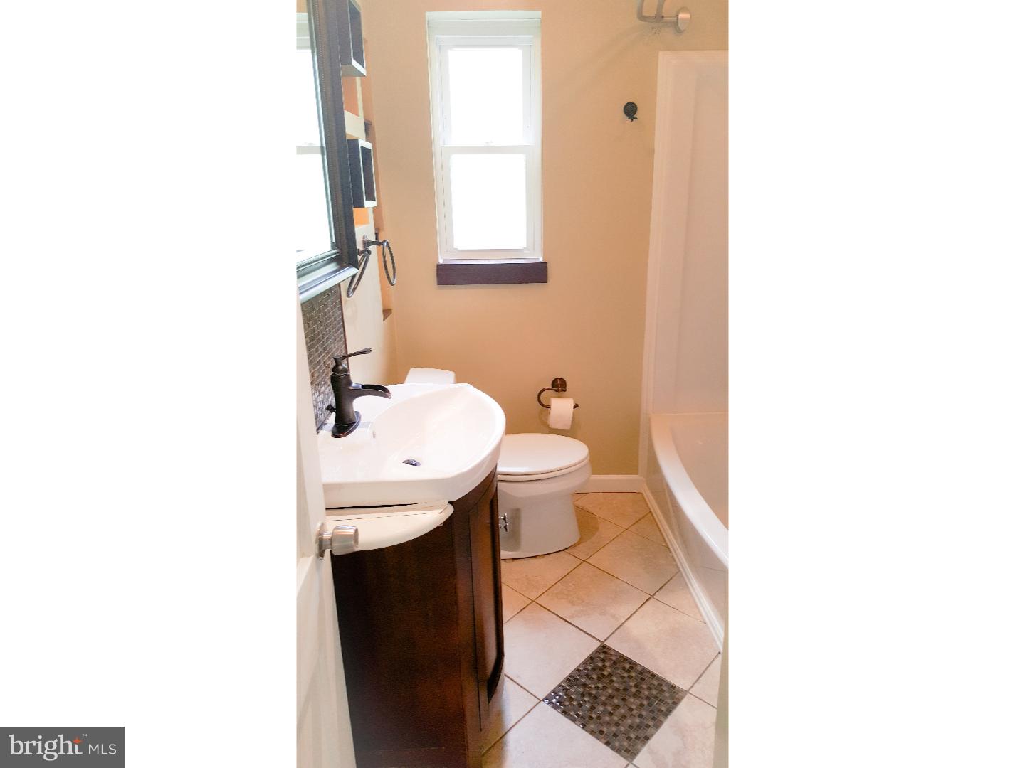 8726 Verree Road Philadelphia, PA 19115 - Photo 11 of 20
