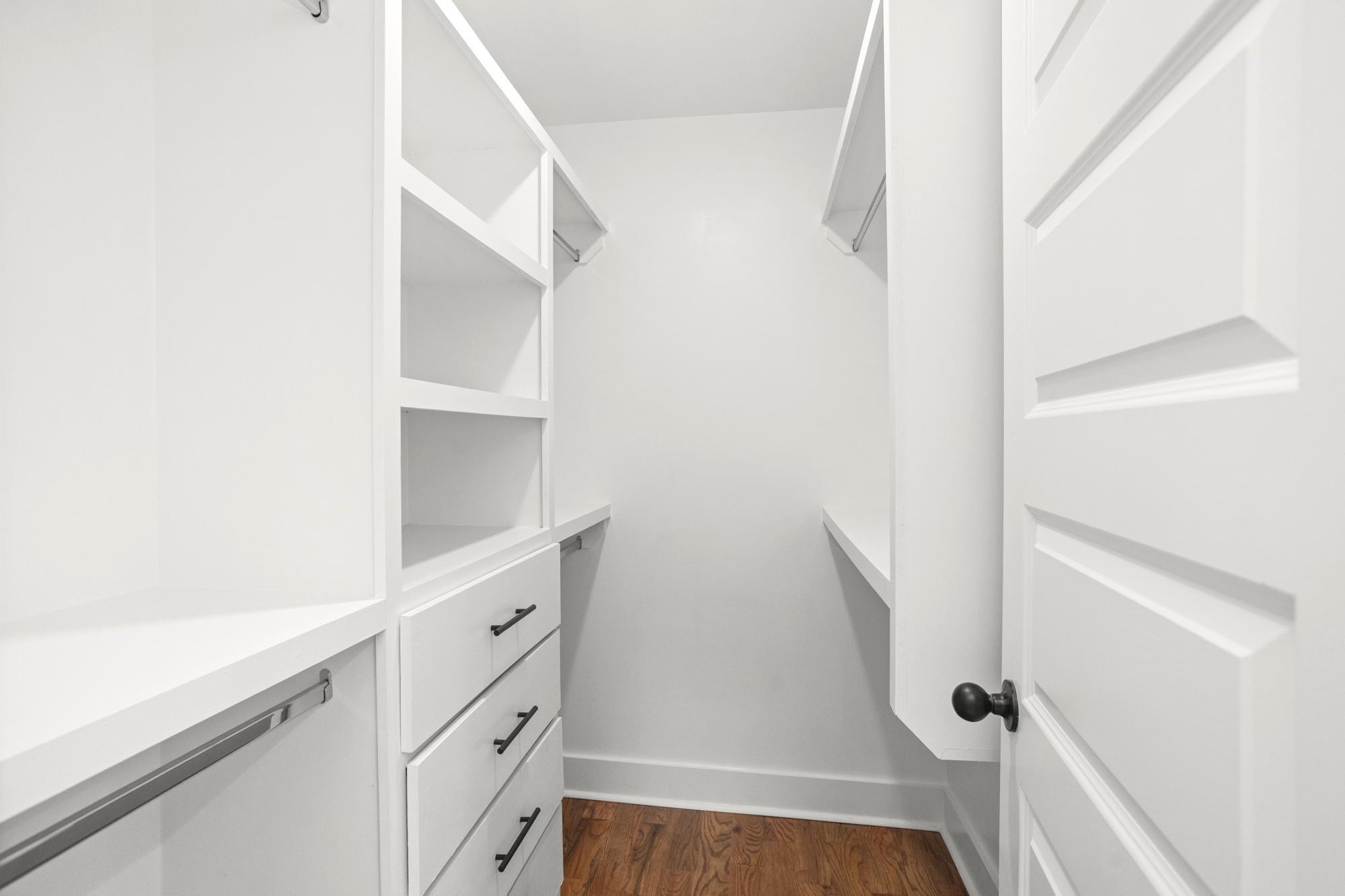 507 Demoss Street, Unit 110 Gallatin, TN 37066 - Photo 18 of 27 a bathroom with a shower and a sink