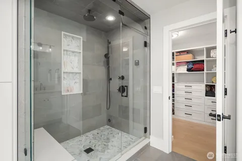 $2,998,000 | 1650 204th Avenue Northeast, Sammamish, WA 98074