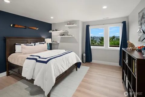 $2,998,000 | 1650 204th Avenue Northeast, Sammamish, WA 98074