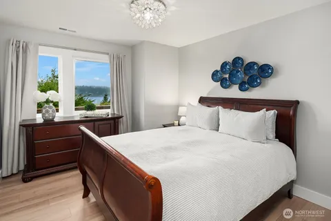 $2,998,000 | 1650 204th Avenue Northeast, Sammamish, WA 98074