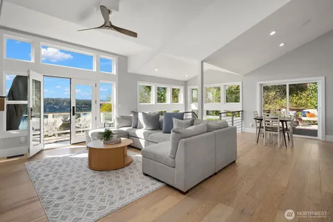 $2,998,000 | 1650 204th Avenue Northeast, Sammamish, WA 98074