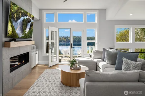 $2,998,000 | 1650 204th Avenue Northeast, Sammamish, WA 98074