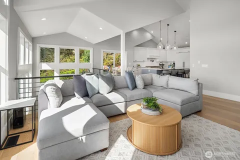 $2,998,000 | 1650 204th Avenue Northeast, Sammamish, WA 98074