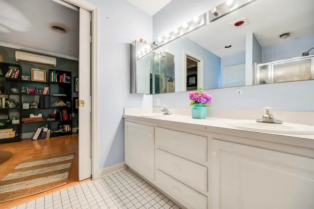 $947,000 | 938 Meadow Circle, Bethlehem, PA 18017