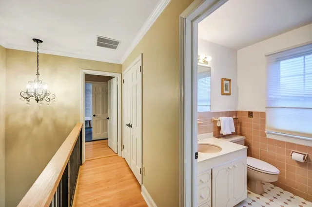 $947,000 | 938 Meadow Circle, Bethlehem, PA 18017