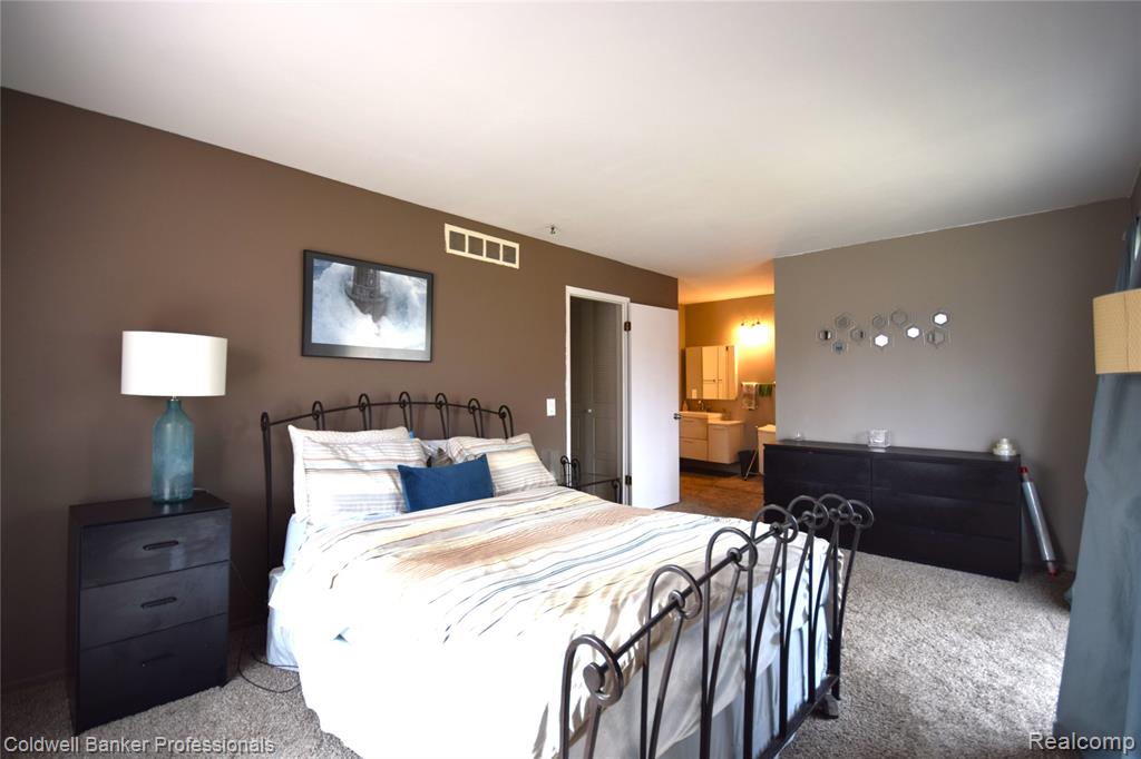 1141 Pine Ridge Court Rochester Hills, MI 48306 - Photo 13 of 31