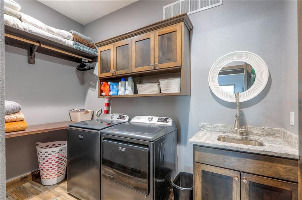 300 East White Road Oak Grove, MO 64075 - Photo 17 of 72