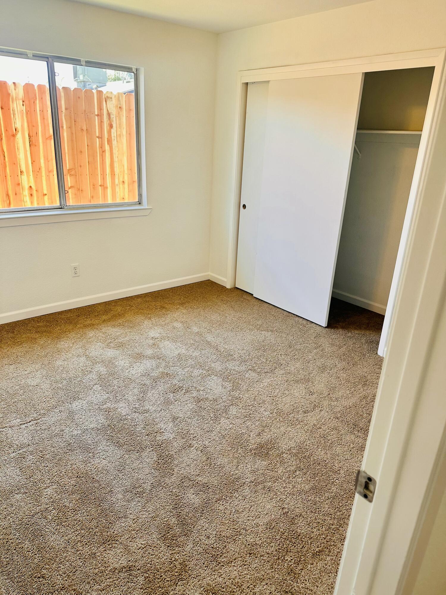 30880 Farr Road Visalia, CA 93291 - Photo 15 of 27 an empty room with window