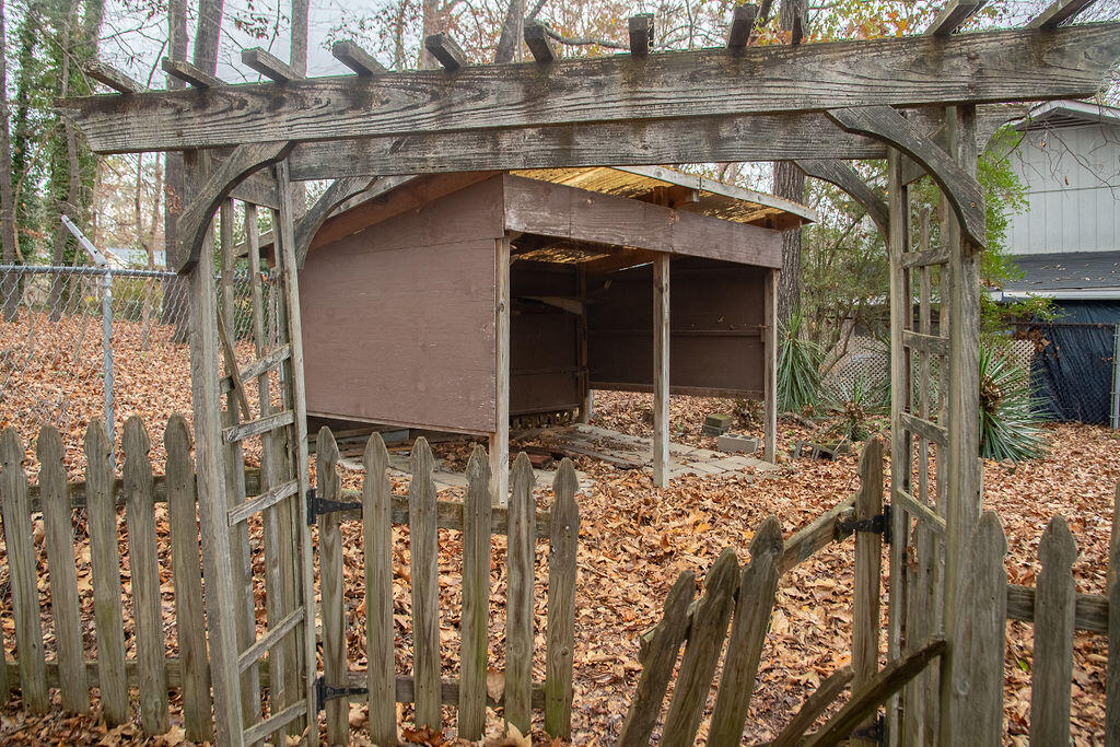 216 Riderwood Drive Dalton, GA 30721 - Photo 8 of 47 storage shed