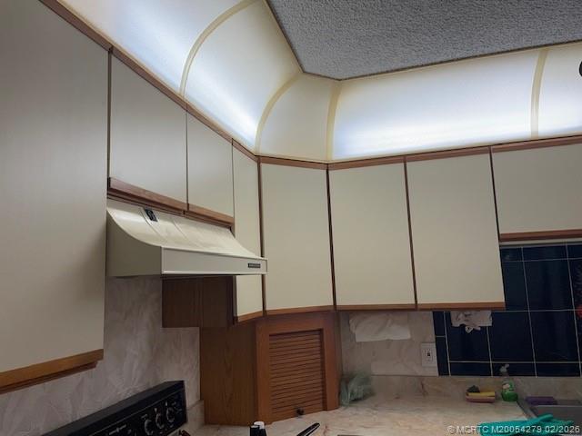 80 Southwest Blackburn Terrace, Unit 3 Stuart, FL 34997 - Photo 3 of 20