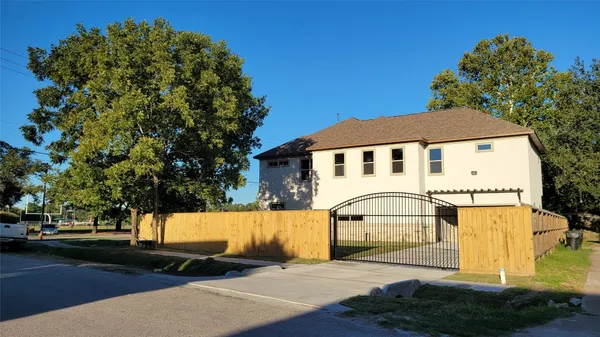 $5,950 | 9729 Neuens Road, Houston, TX 77080