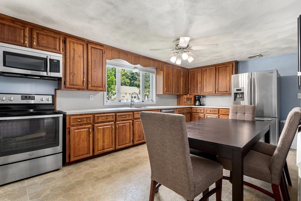 8 Spring Lane Saugus, MA 01906 - Photo 12 of 39 Gallery Image 12