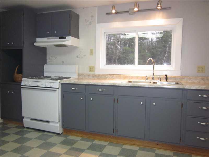 42 Back Searsport Road Searsport, ME 04974 - Photo 5 of 22 Kitchen.