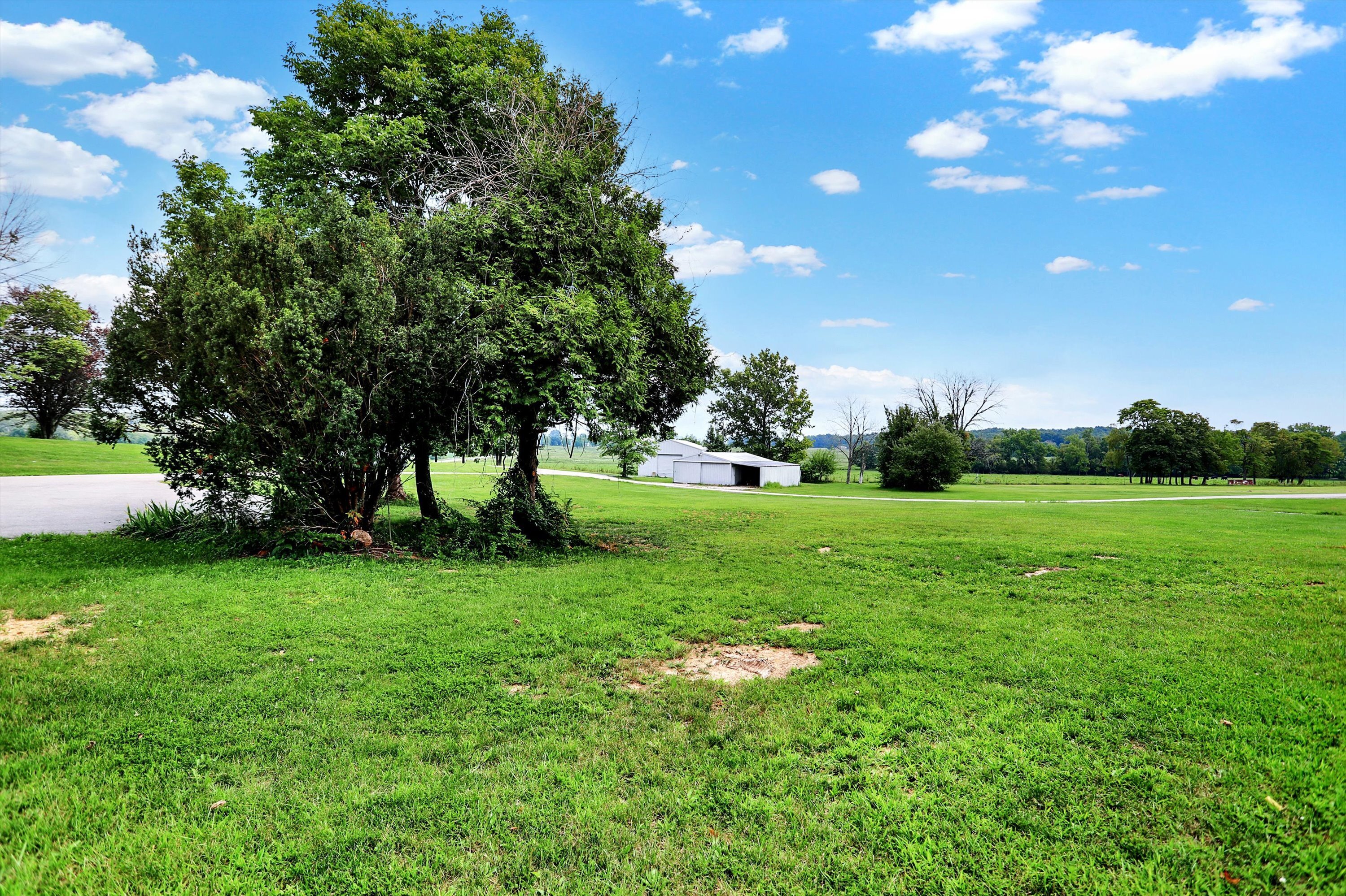 9813 West S R 142 Quincy, IN 47456 - Photo 14 of 59