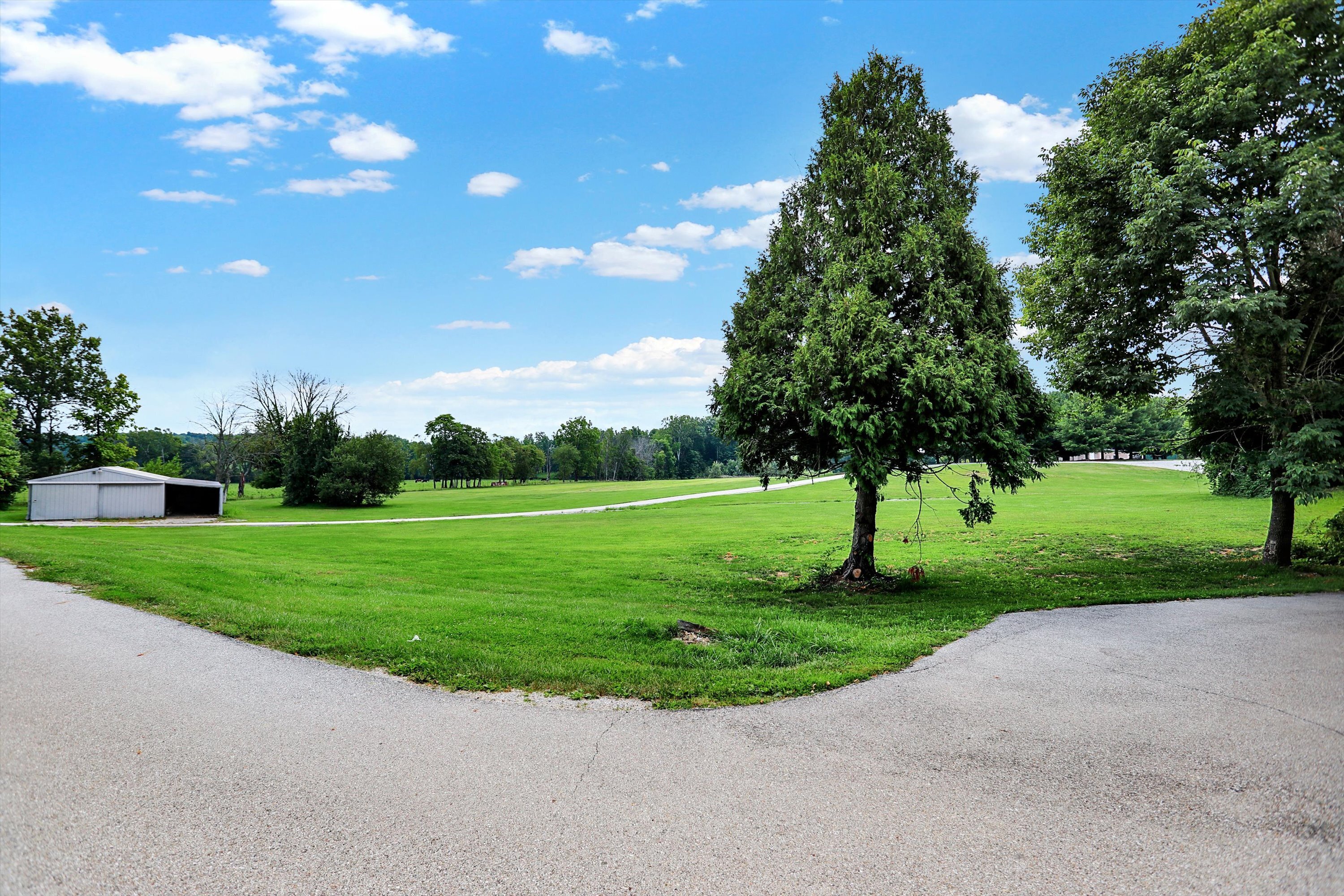 9813 West S R 142 Quincy, IN 47456 - Photo 16 of 59