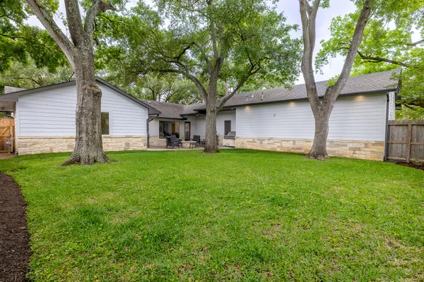 $850,000 | 5230 Redstart Street, Houston, TX 77035