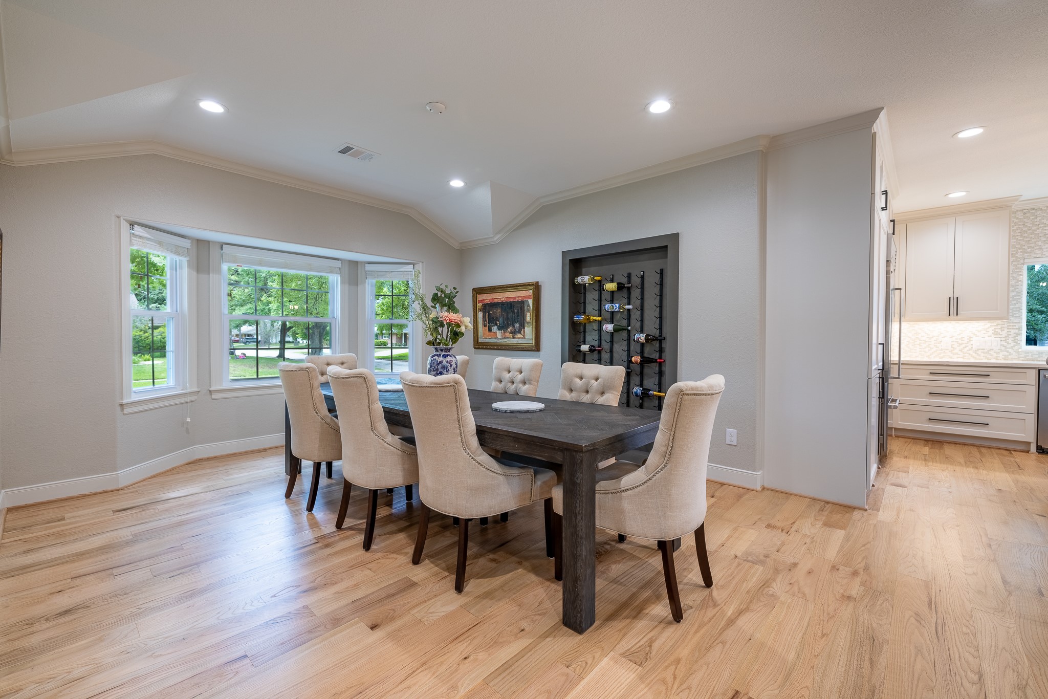 5230 Redstart Street Houston, TX 77035 - Photo 8 of 30 Elegant dining room with designer chandelier — ideal for formal entertaining