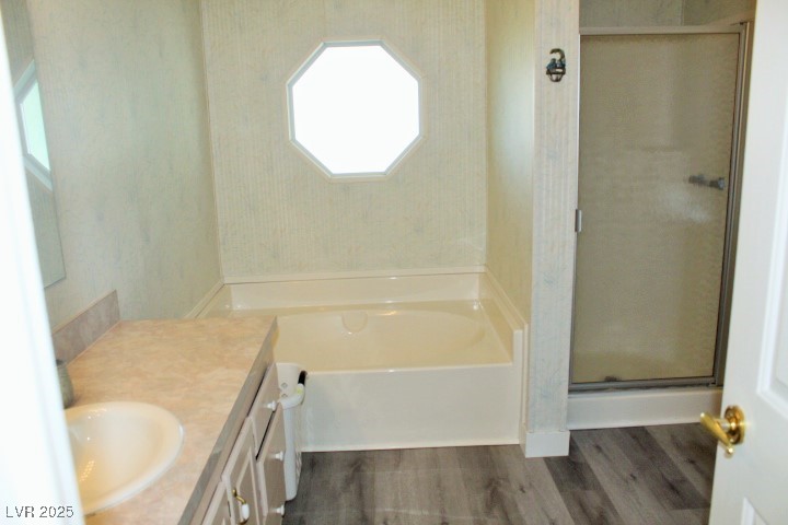 3891 South Rodeo Avenue Pahrump, NV 89048 - Photo 19 of 32 Primary Bath w/Tub and Sep Shower