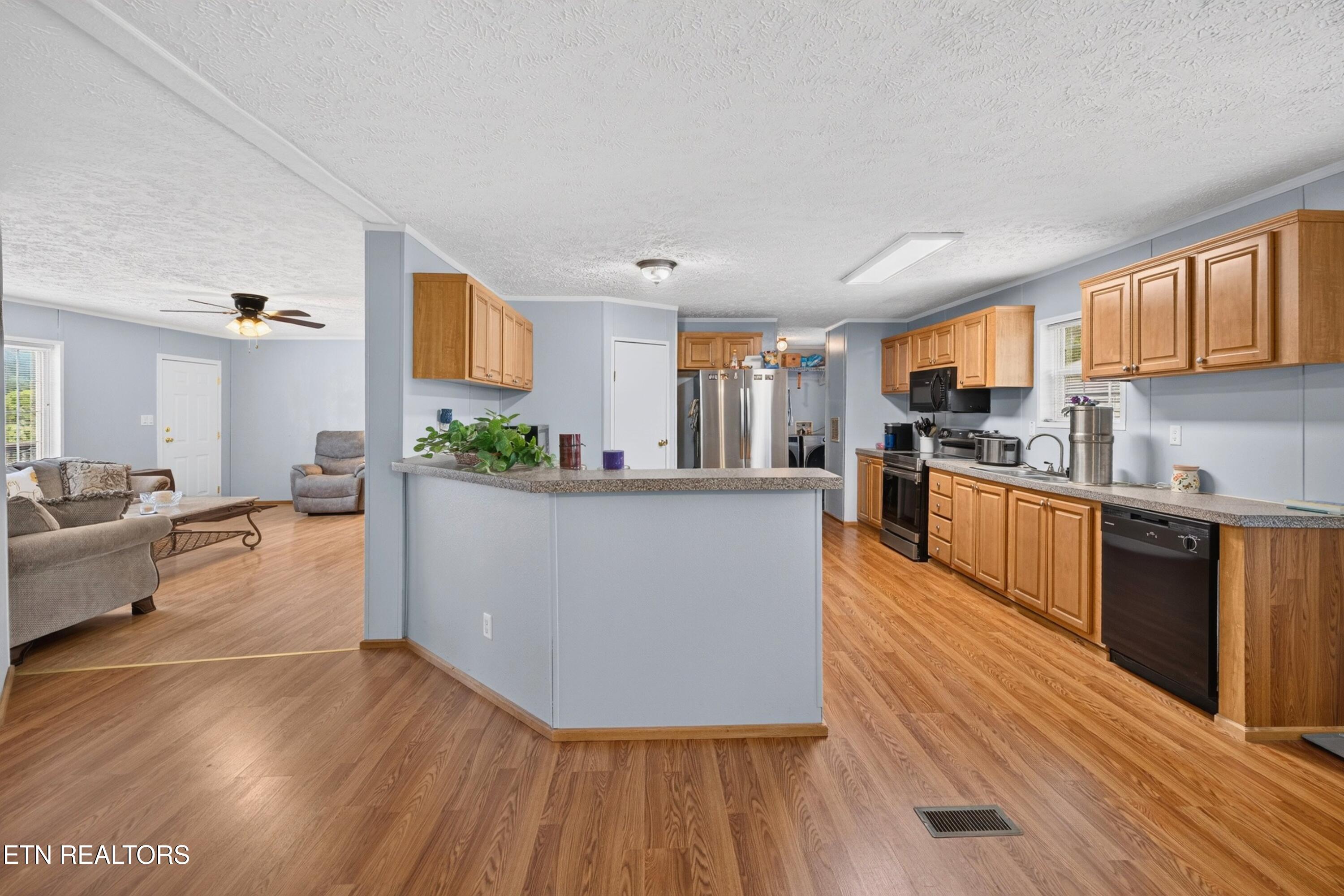 4161 Carters Valley Road Church Hill, TN 37642 - Photo 15 of 30 010-4161CartersValleyRoad-ChurchHill-TN-