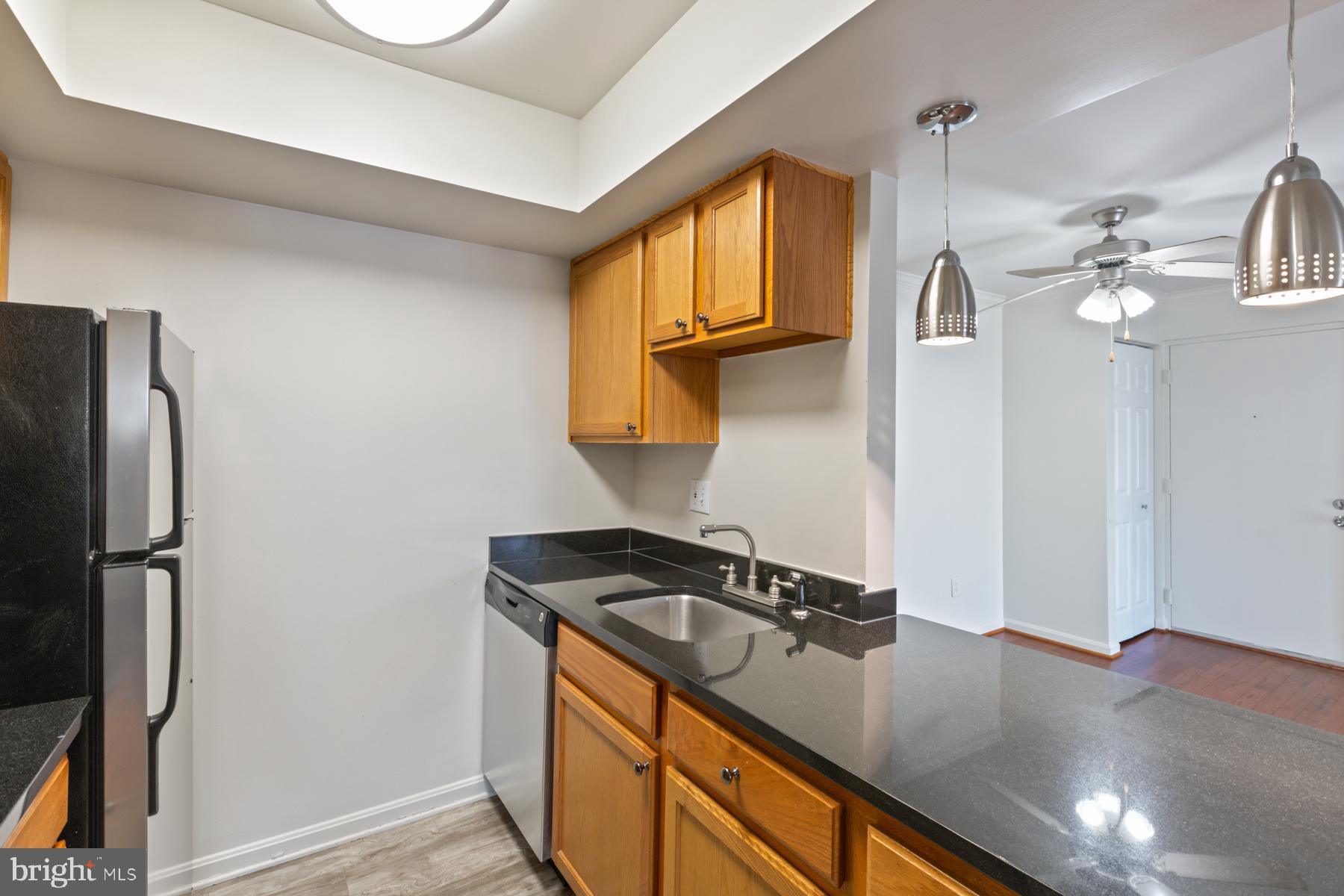14803 Rydell Road, Unit 301 Centreville, VA 20121 - Photo 13 of 27