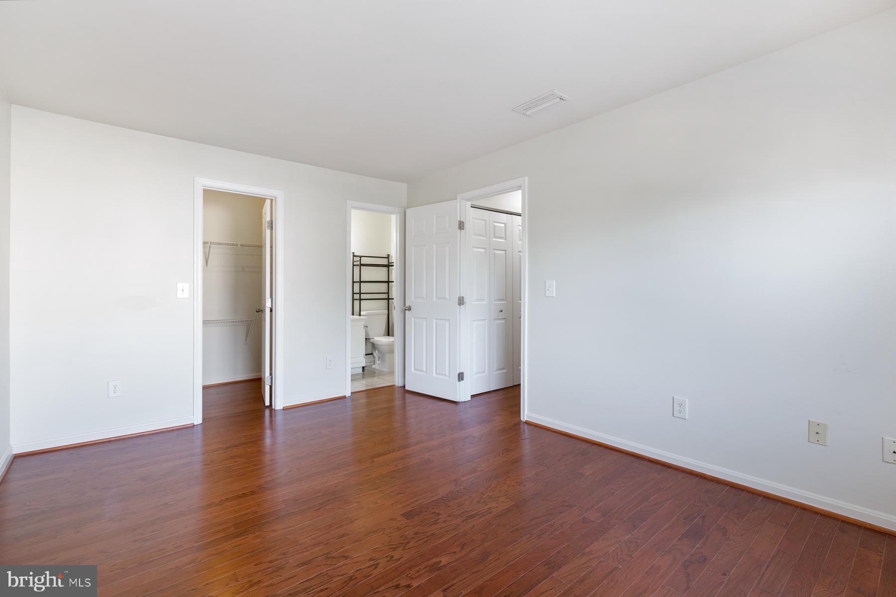 14803 Rydell Road, Unit 301 Centreville, VA 20121 - Photo 22 of 27