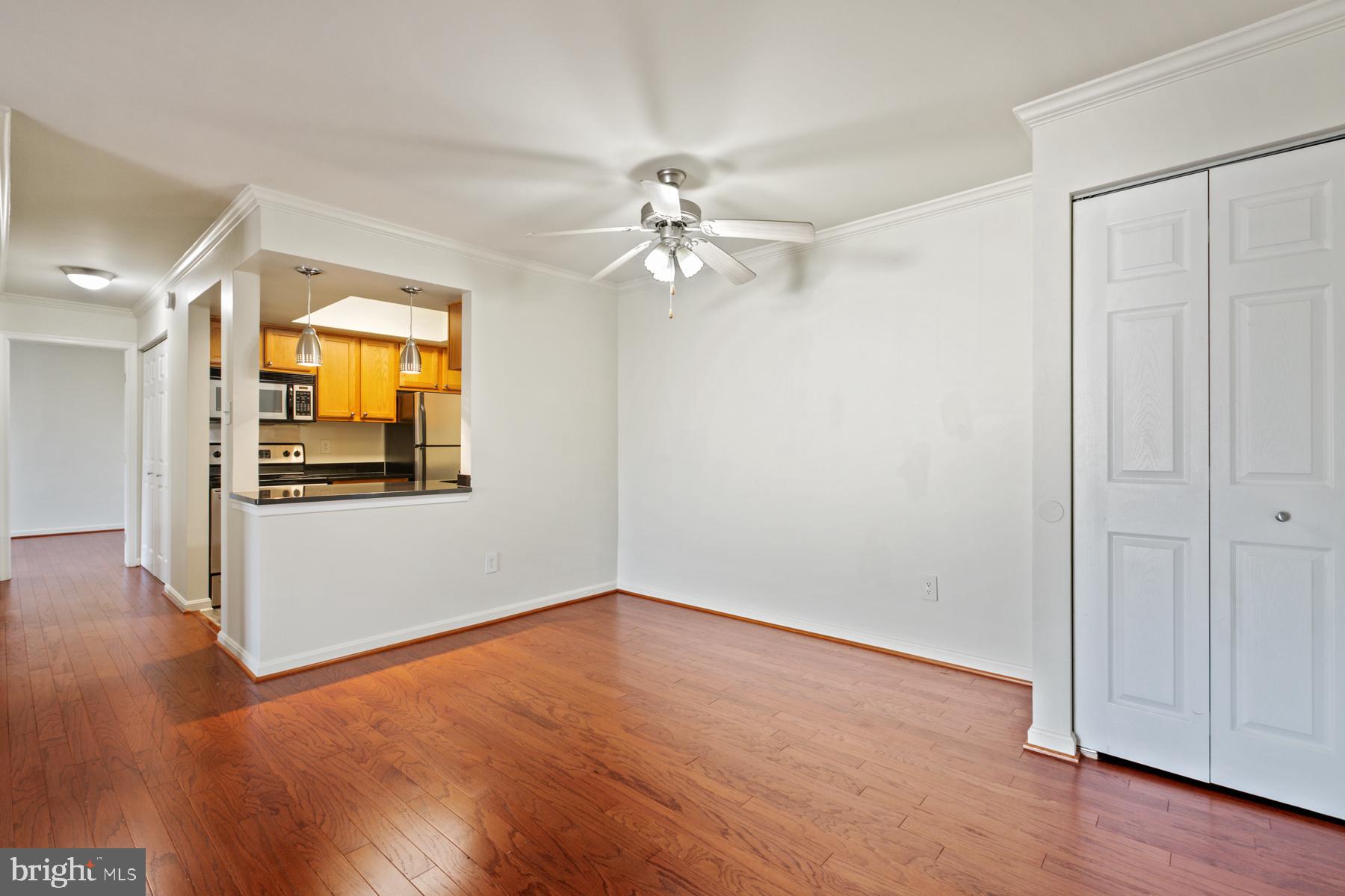 14803 Rydell Road, Unit 301 Centreville, VA 20121 - Photo 5 of 27