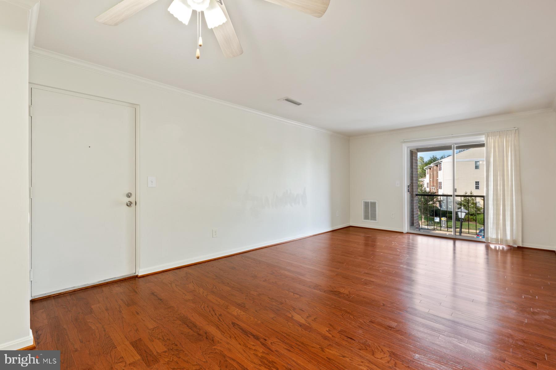 14803 Rydell Road, Unit 301 Centreville, VA 20121 - Photo 7 of 27