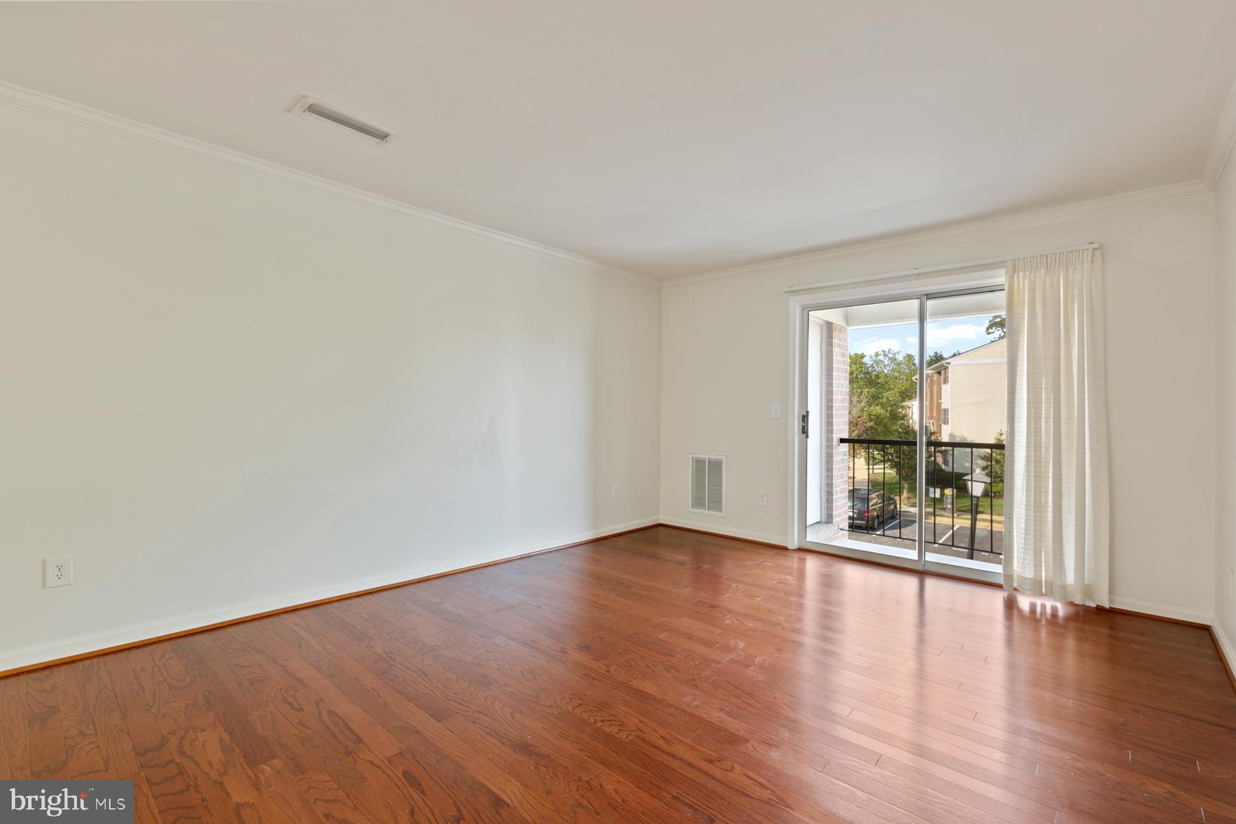 14803 Rydell Road, Unit 301 Centreville, VA 20121 - Photo 9 of 27